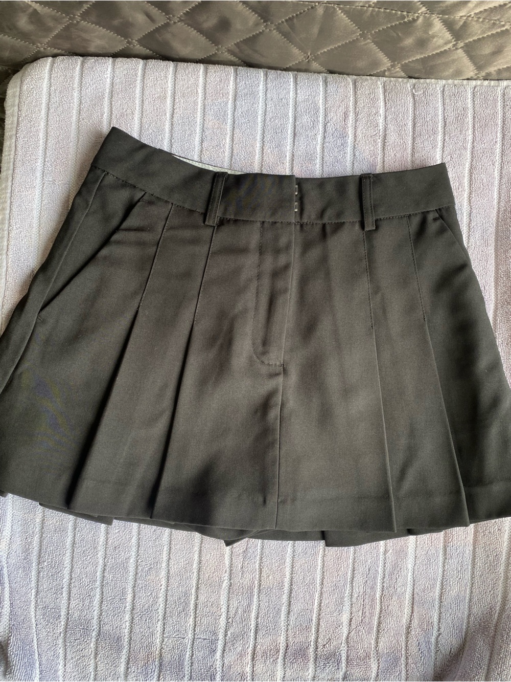 Dynamite Clara Black Pleated Mini Skort - Black 00